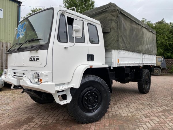 Leyland DAF 4x4 cargo truck ex army3