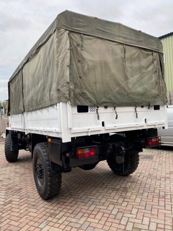 Leyland DAF 4x4 cargo truck ex army5
