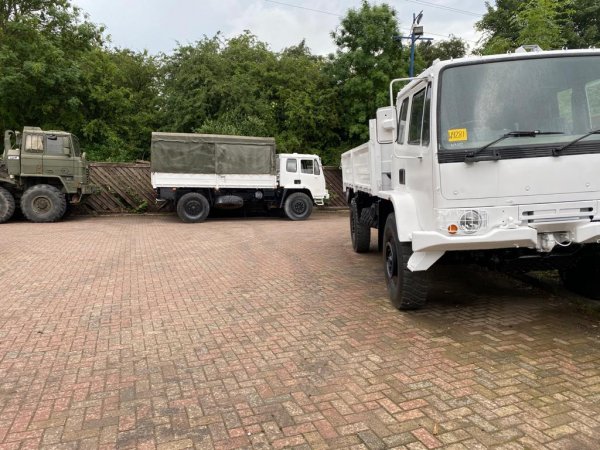 Leyland DAF 4x4 cargo truck ex army9